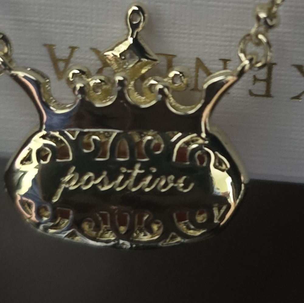 Kendra Scott Disney Elisa Princess Pendant Necklace - Picture 3 of 4